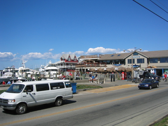 The dockside, where hides the Sand Bar and margaritas
